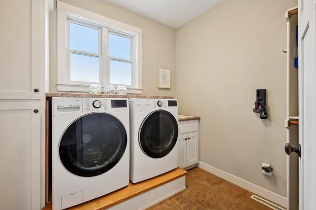 $7,000,000 | 9685 County Road 13 Southeast, Delano, MN 55328