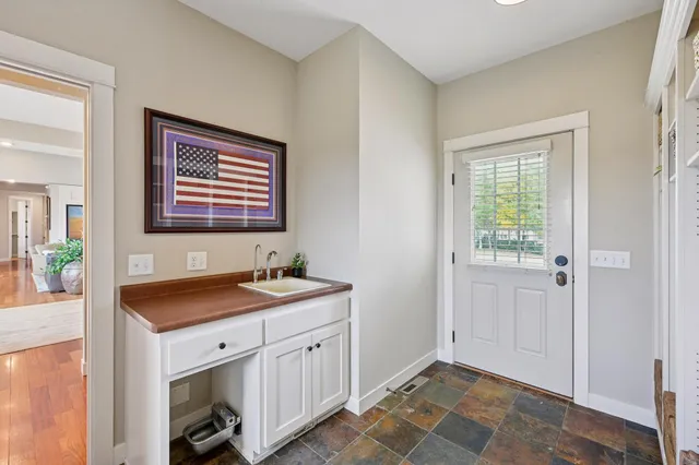 $7,000,000 | 9685 County Road 13 Southeast, Delano, MN 55328