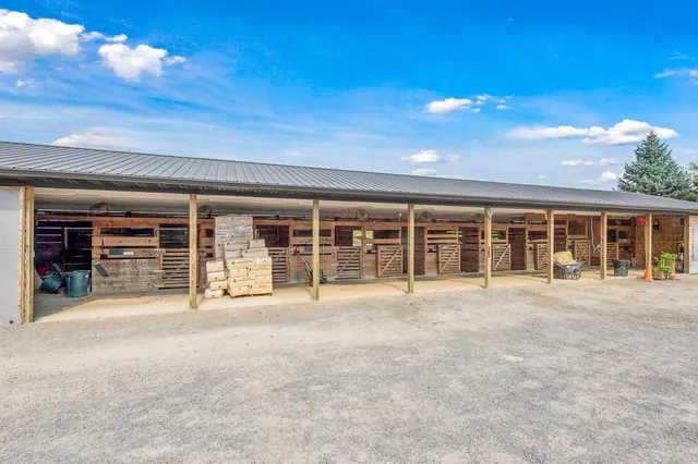 $7,000,000 | 9685 County Road 13 Southeast, Delano, MN 55328