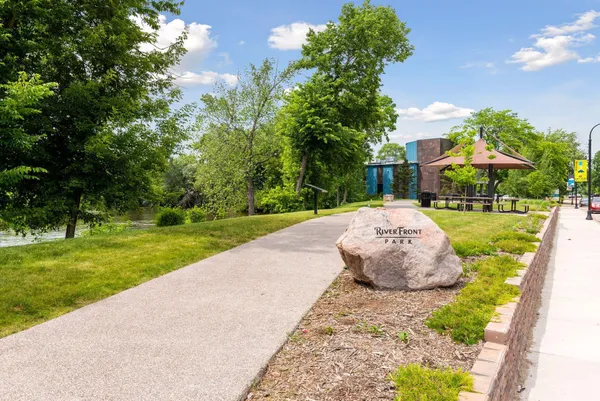 $7,000,000 | 9685 County Road 13 Southeast, Delano, MN 55328