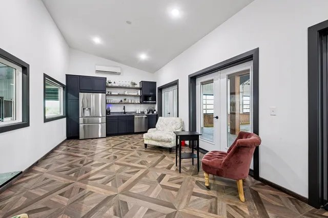 $7,000,000 | 9685 County Road 13 Southeast, Delano, MN 55328