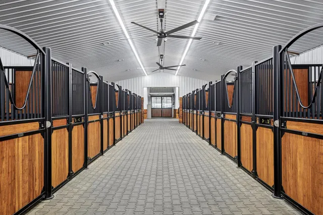 $7,000,000 | 9685 County Road 13 Southeast, Delano, MN 55328