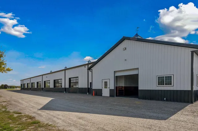 $7,000,000 | 9685 County Road 13 Southeast, Delano, MN 55328