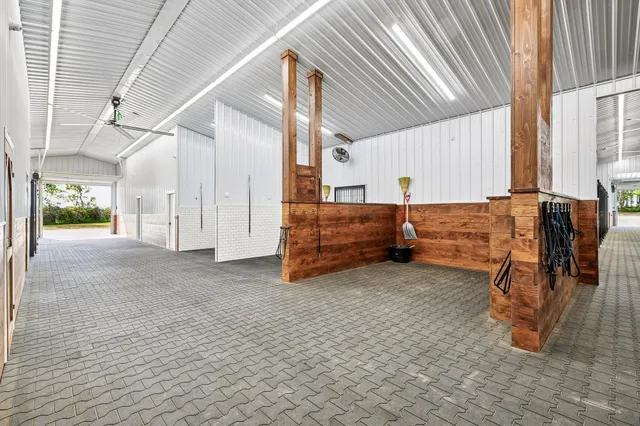 $7,000,000 | 9685 County Road 13 Southeast, Delano, MN 55328