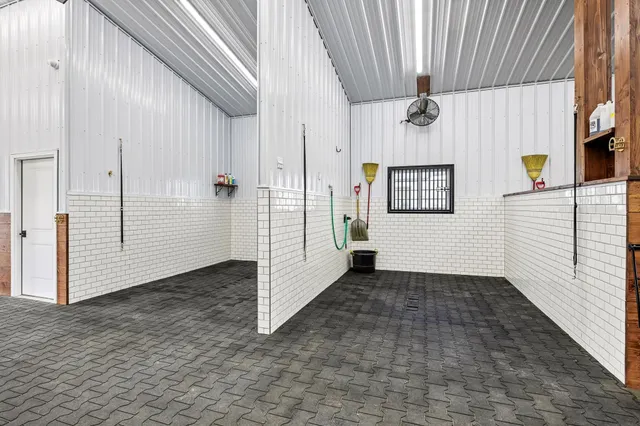 $7,000,000 | 9685 County Road 13 Southeast, Delano, MN 55328