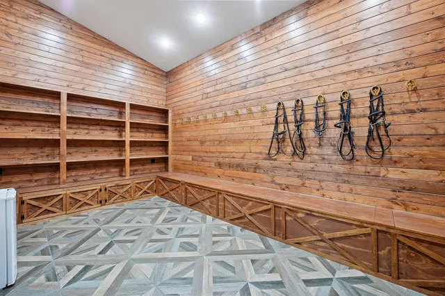 $7,000,000 | 9685 County Road 13 Southeast, Delano, MN 55328