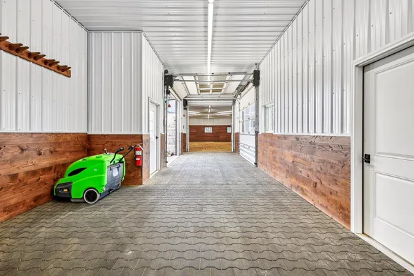 $7,000,000 | 9685 County Road 13 Southeast, Delano, MN 55328