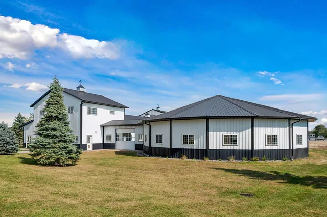 $7,000,000 | 9685 County Road 13 Southeast, Delano, MN 55328