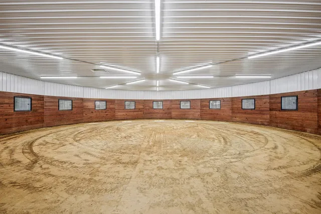 $7,000,000 | 9685 County Road 13 Southeast, Delano, MN 55328