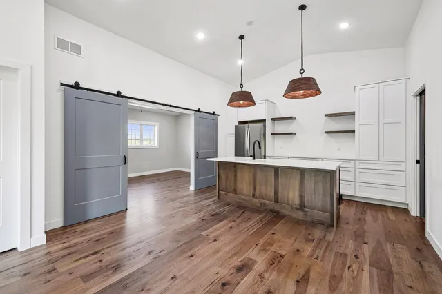 $7,000,000 | 9685 County Road 13 Southeast, Delano, MN 55328