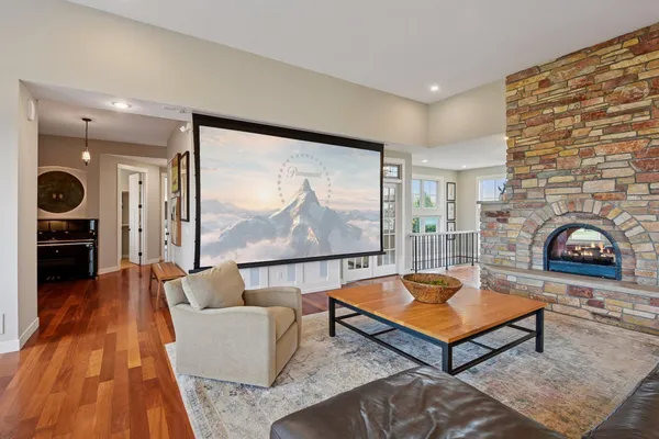 $7,000,000 | 9685 County Road 13 Southeast, Delano, MN 55328