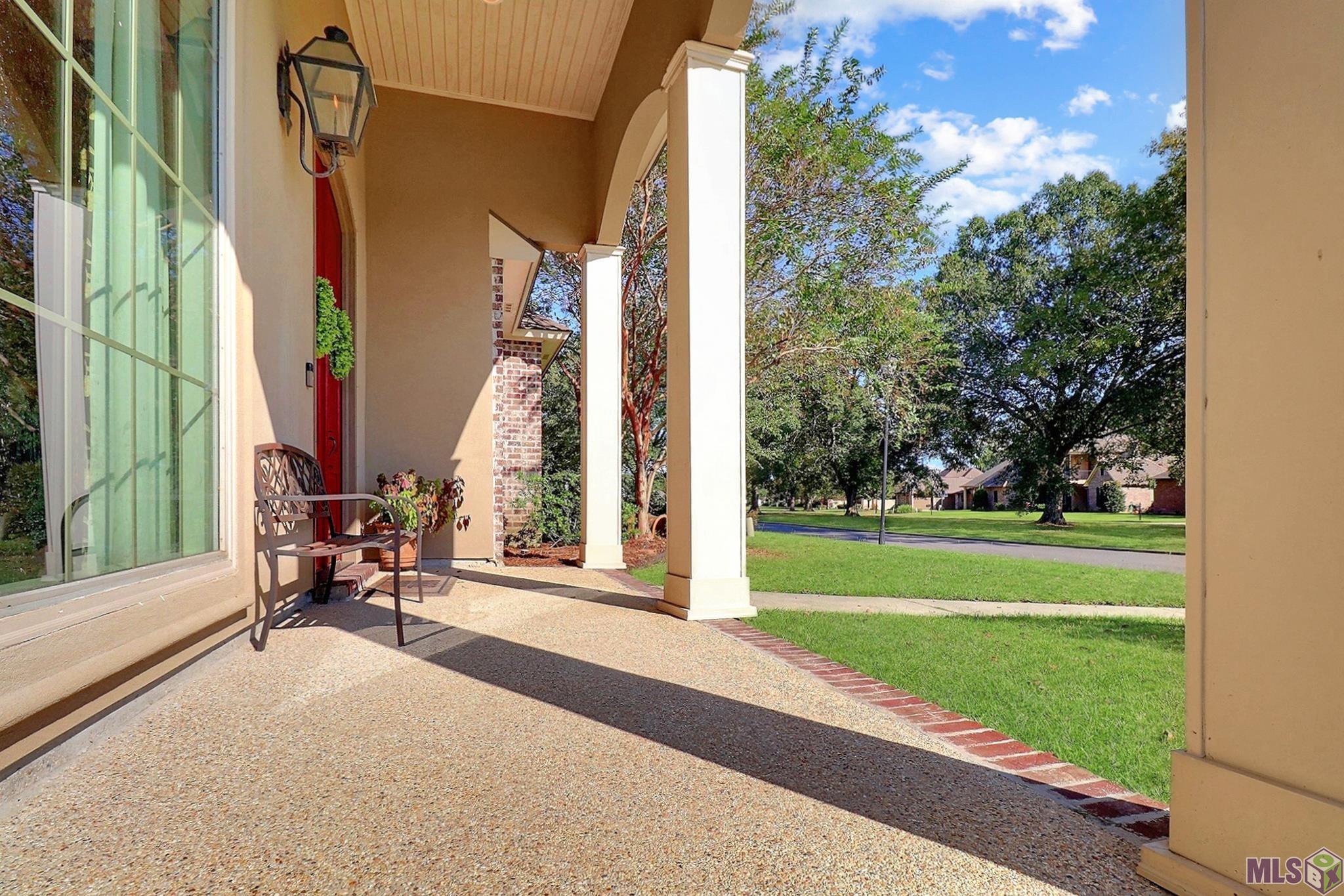 15719 Parkside Court St. George, LA 70817 - Photo 2 of 28