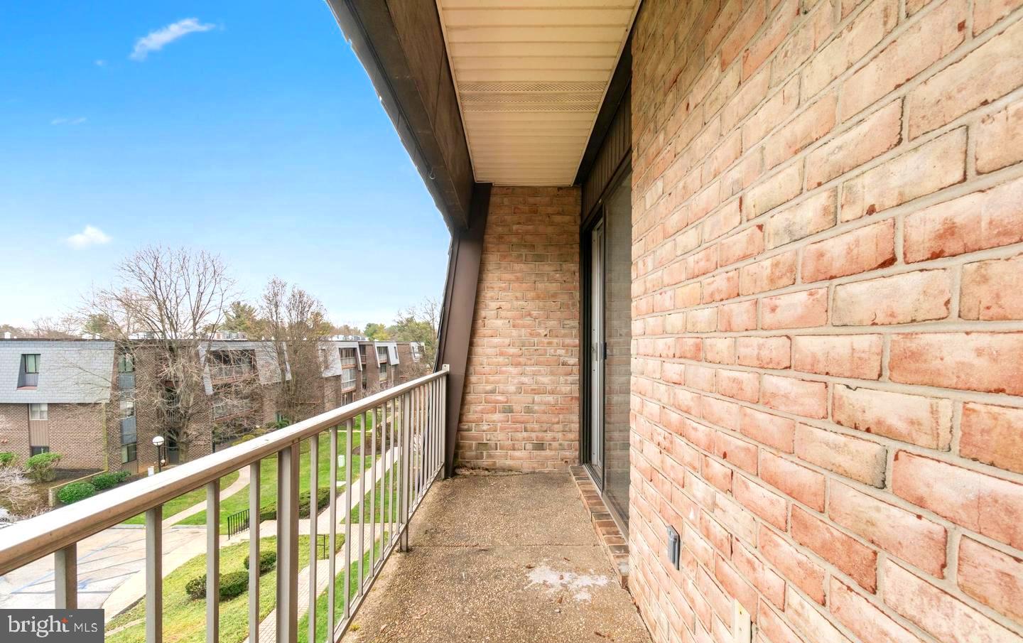 33 Stonehenge Circle, Unit 11 Baltimore, MD 21208 - Photo 18 of 22 a view of balcony