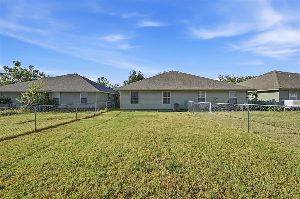 1017 Rice Street Denison, TX 75020 - Photo 18 of 20 Gallery Image 18