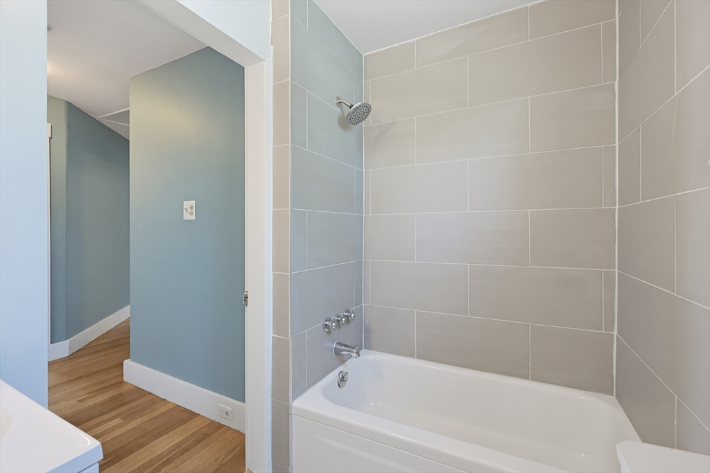 210 Pleasant Street Marblehead, MA 01945 - Photo 26 of 37