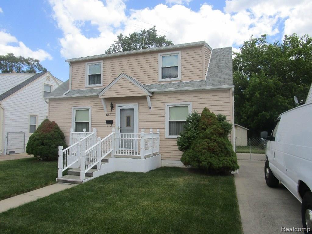 4183 Filbert Street Wayne, MI 48184 - Photo 3 of 36 IMG_8710.JPG