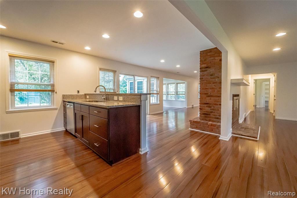 6914 Halyard Road Bloomfield Hills, MI 48301 - Photo 6 of 44