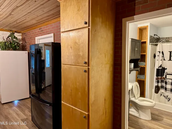 $325,000 | 121 Hensley Road, Natchez, MS 39120