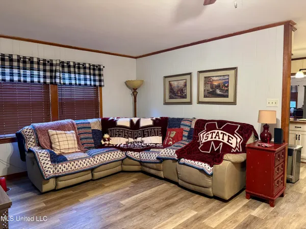 $325,000 | 121 Hensley Road, Natchez, MS 39120