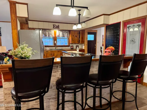 $325,000 | 121 Hensley Road, Natchez, MS 39120