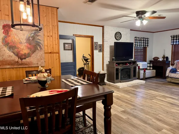 $325,000 | 121 Hensley Road, Natchez, MS 39120