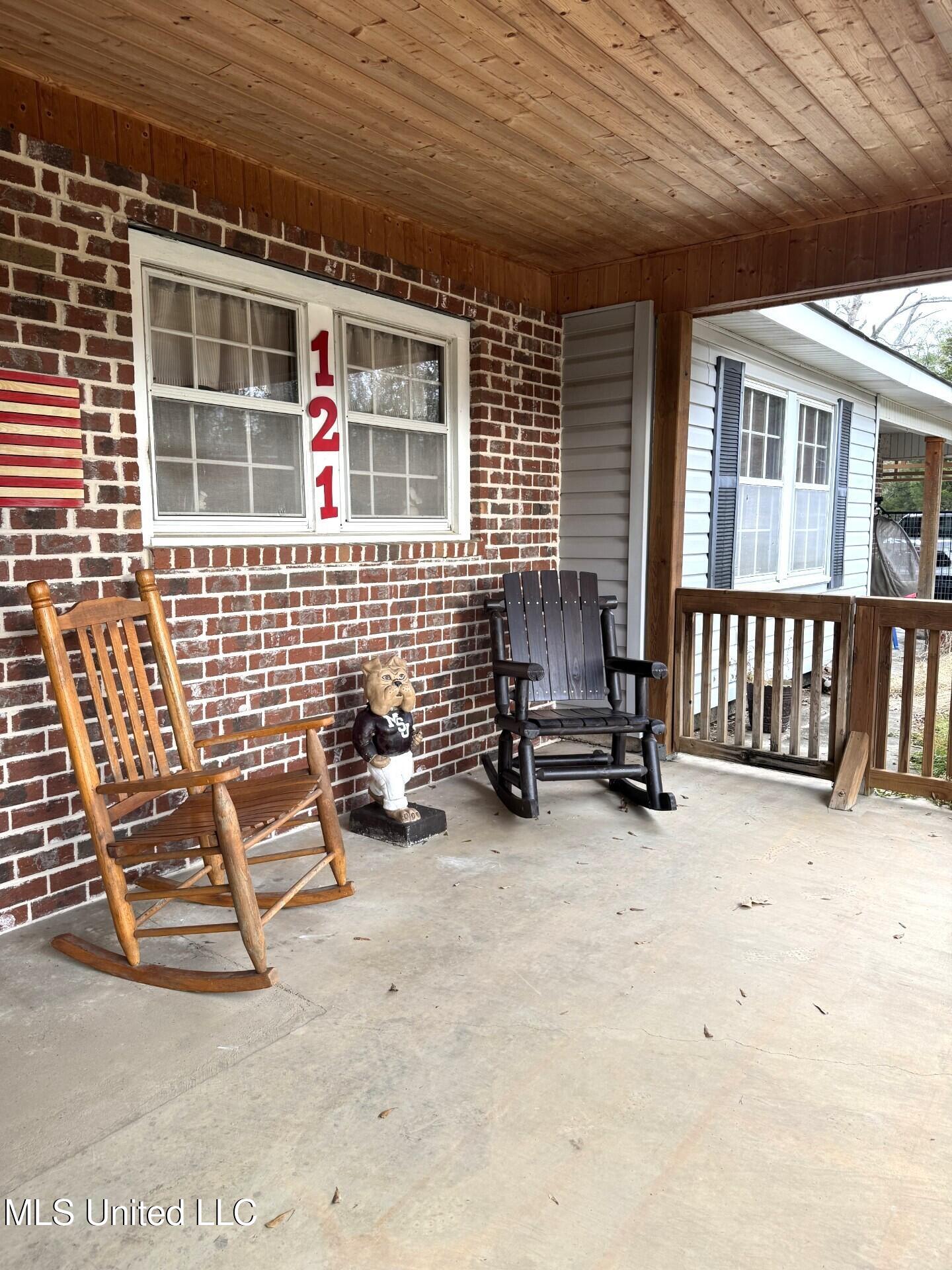 121 Hensley Road Natchez, MS 39120 - Photo 2 of 44 thumbnail_IMG_6853.jpg121 4