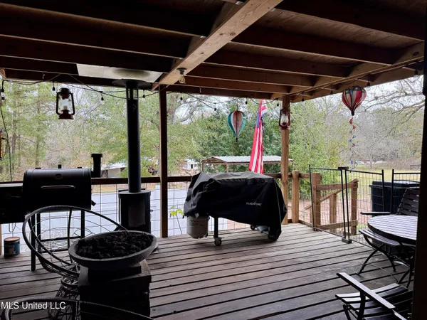 $325,000 | 121 Hensley Road, Natchez, MS 39120