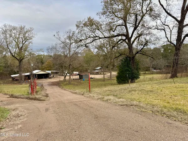 $325,000 | 121 Hensley Road, Natchez, MS 39120