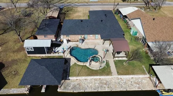 $800,000 | 3702 Lake Vista Court, Granbury, TX 76049