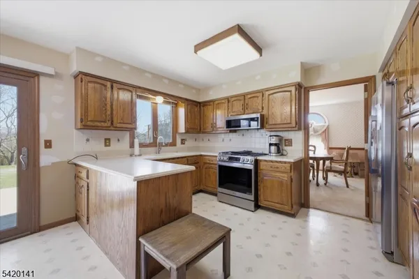 $695,000 | 250 Old York Road, Flemington, NJ 08822