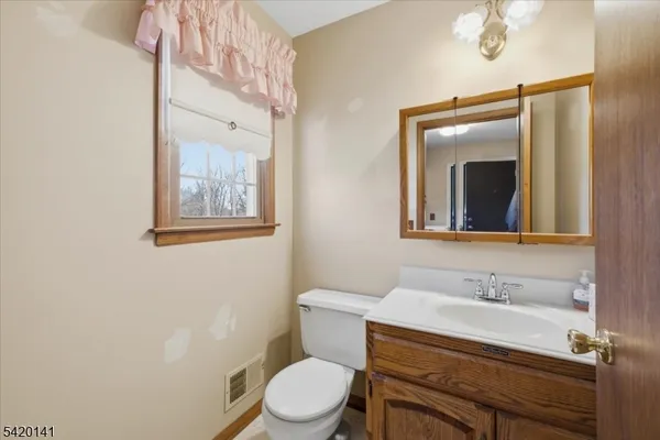 $695,000 | 250 Old York Road, Flemington, NJ 08822