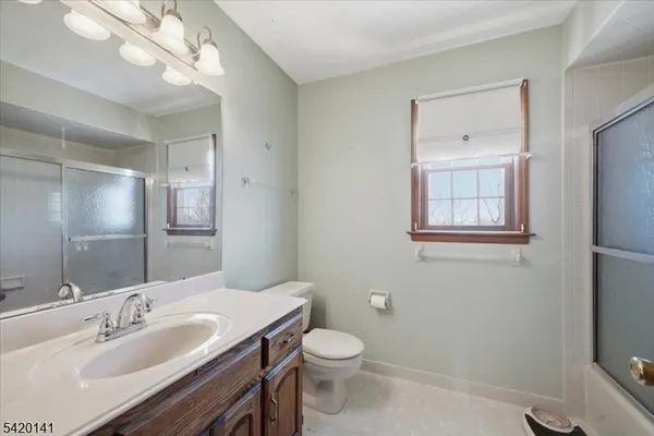 $695,000 | 250 Old York Road, Flemington, NJ 08822
