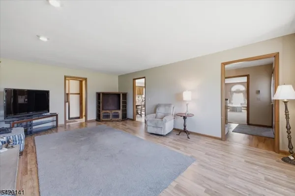 $695,000 | 250 Old York Road, Flemington, NJ 08822