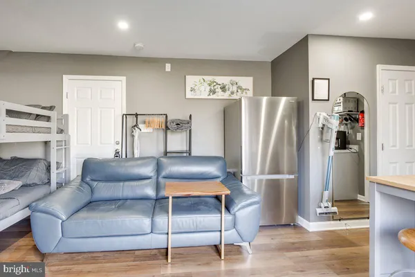 $1,200 | 6604 Oak Street, Cheverly, MD 20785