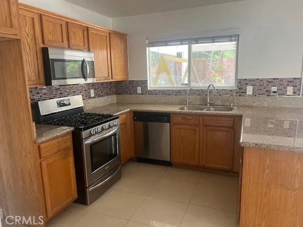 $3,450 | 1808 Cave Street, Redlands, CA 92374