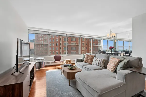 $185,000 | 3900 North Lake Shore Drive, Unit 9B, Chicago, IL 60613