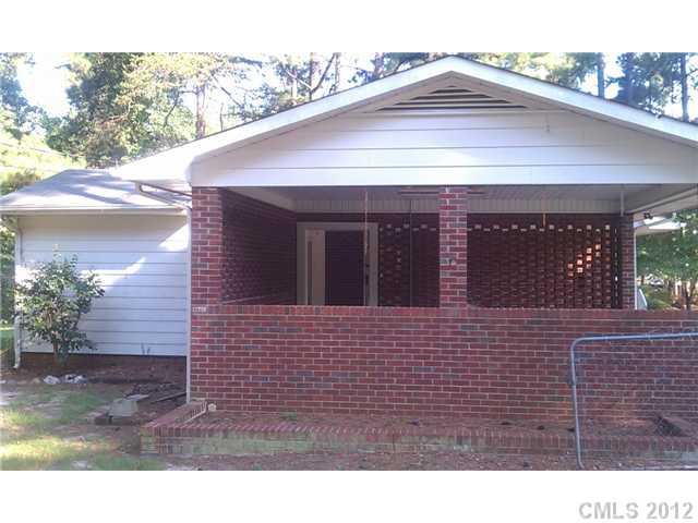 2022 Linwood Road Gastonia, NC 28052 - Photo 3 of 8 Gallery Image 3