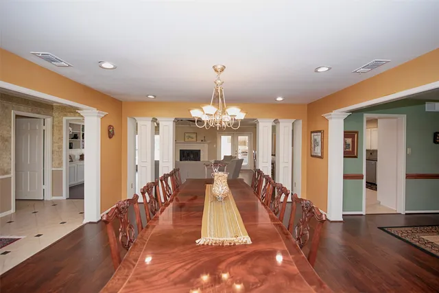 $565,000 | 18502 Vinland Drive, Nassau Bay, TX 77058