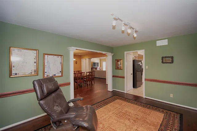 $565,000 | 18502 Vinland Drive, Nassau Bay, TX 77058