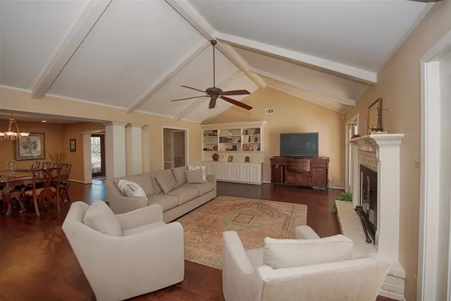 $565,000 | 18502 Vinland Drive, Nassau Bay, TX 77058