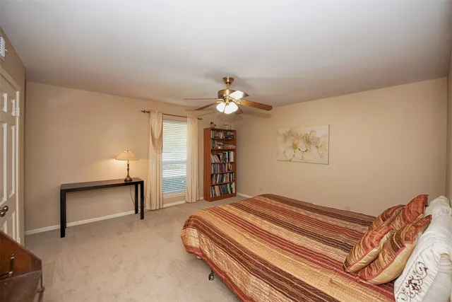 $565,000 | 18502 Vinland Drive, Nassau Bay, TX 77058