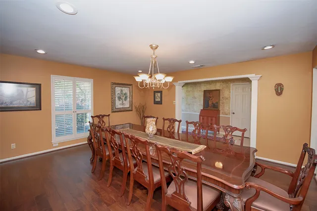 $565,000 | 18502 Vinland Drive, Nassau Bay, TX 77058