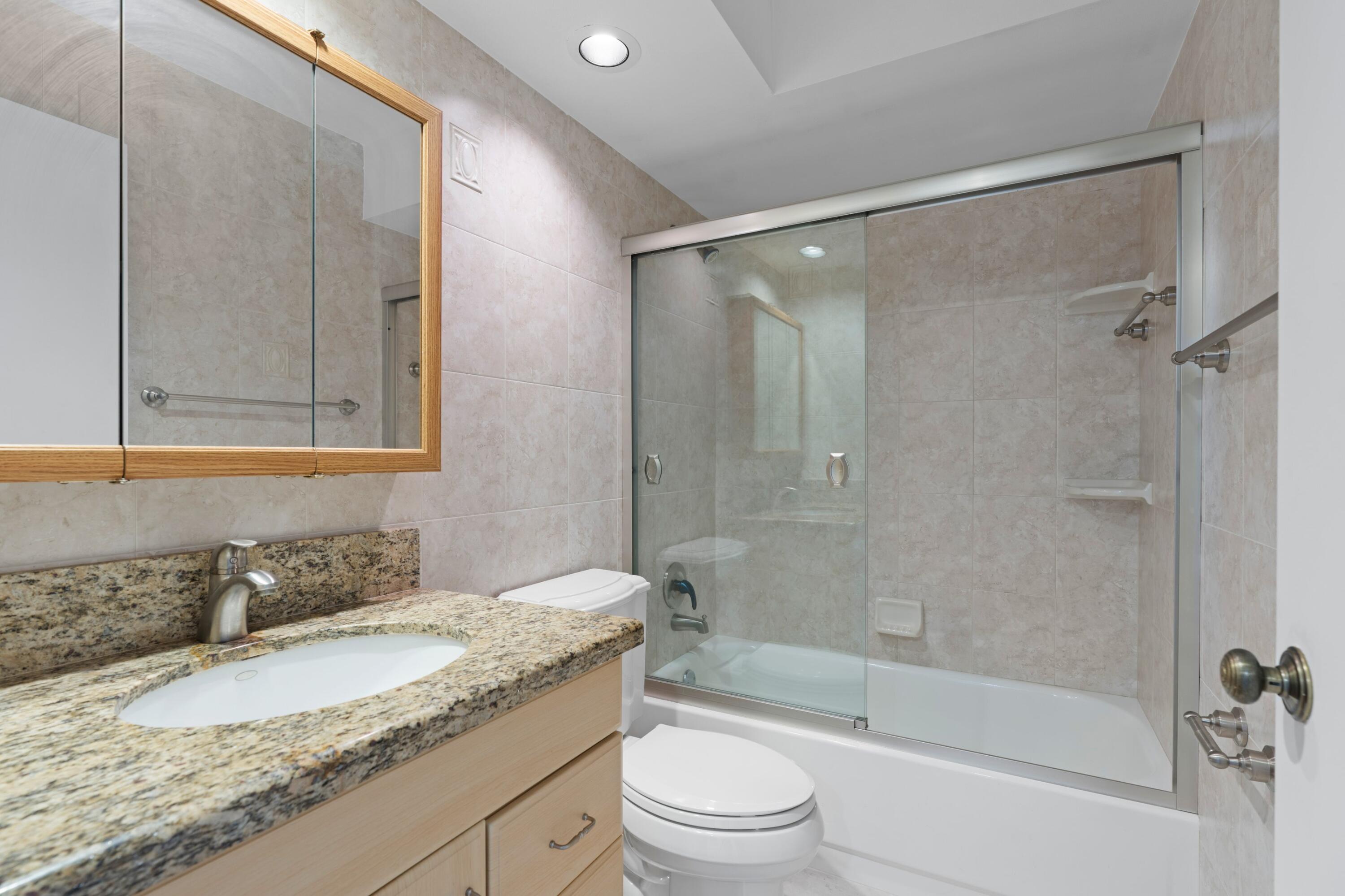 6944 Escobar Court Boca Raton, FL 33433 - Photo 13 of 36 Bathroom #2