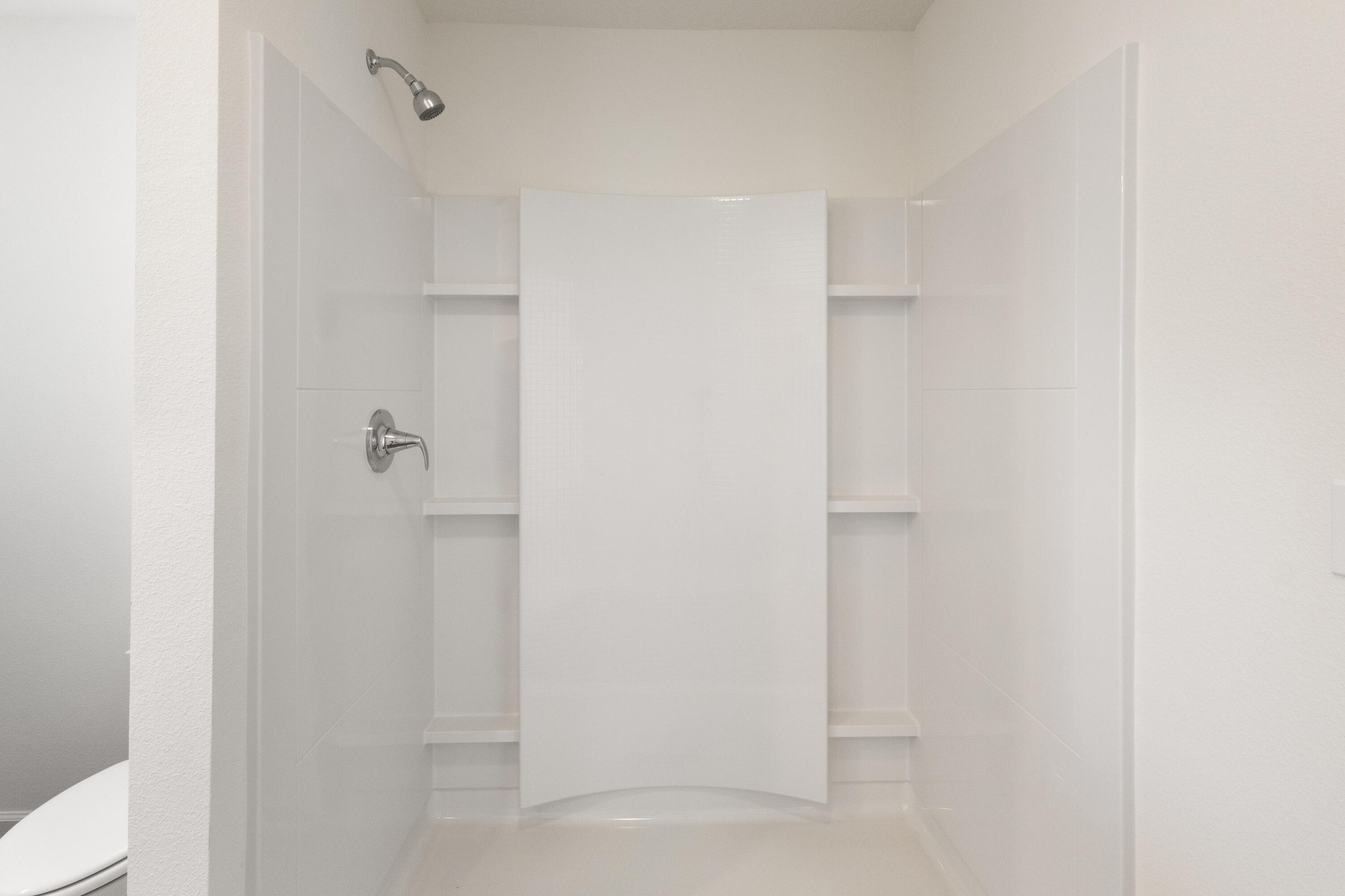 337 Cat Island Road DeFuniak Springs, FL 32433 - Photo 21 of 21 a bathroom with a shower