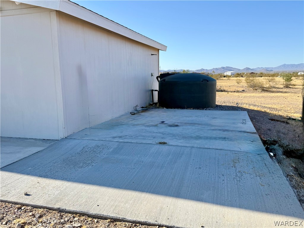 1694 Elgin Road Golden Valley, AZ 86413 - Photo 33 of 37