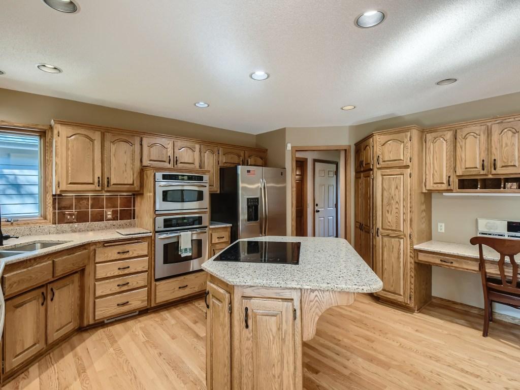 8023 Ranchview Lane North Maple Grove, MN 55311 - Photo 10 of 37 Gallery Image 10