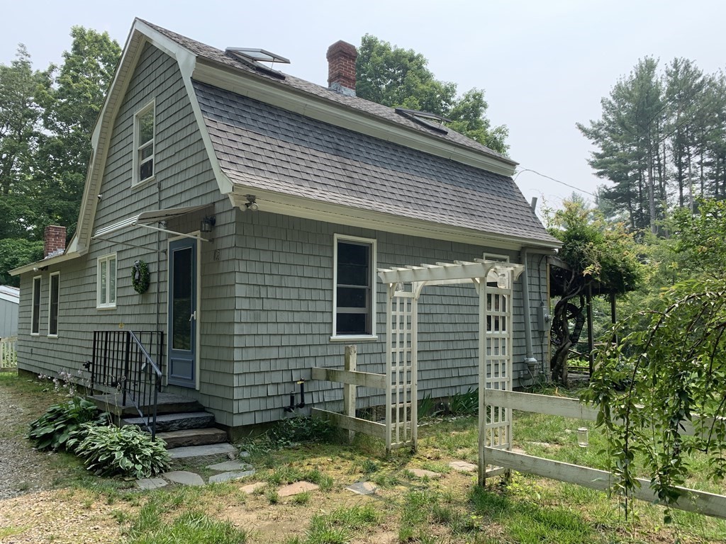 12 Sand Hill Road Amherst, MA 01002 - Photo 1 of 40 Gallery Image 1