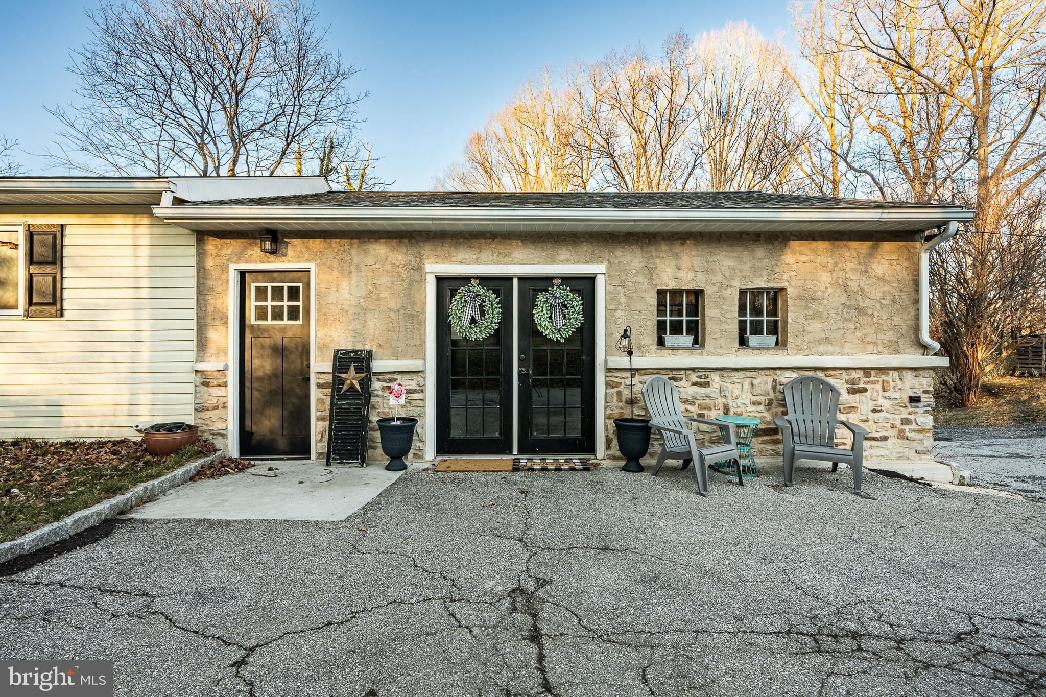 1103 Hopewell Road Downingtown, PA 19335 - Photo 4 of 49 Gallery Image 4