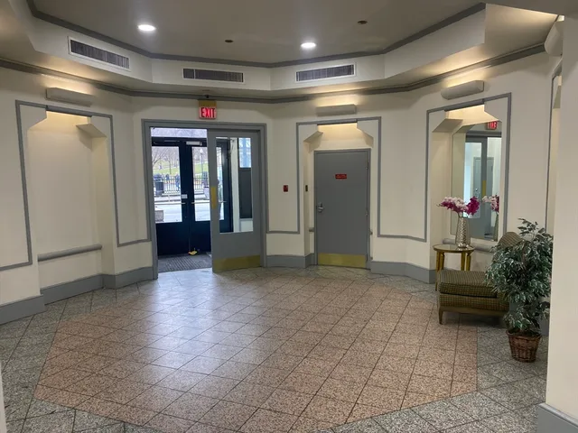 a view of livingroom with furniture
