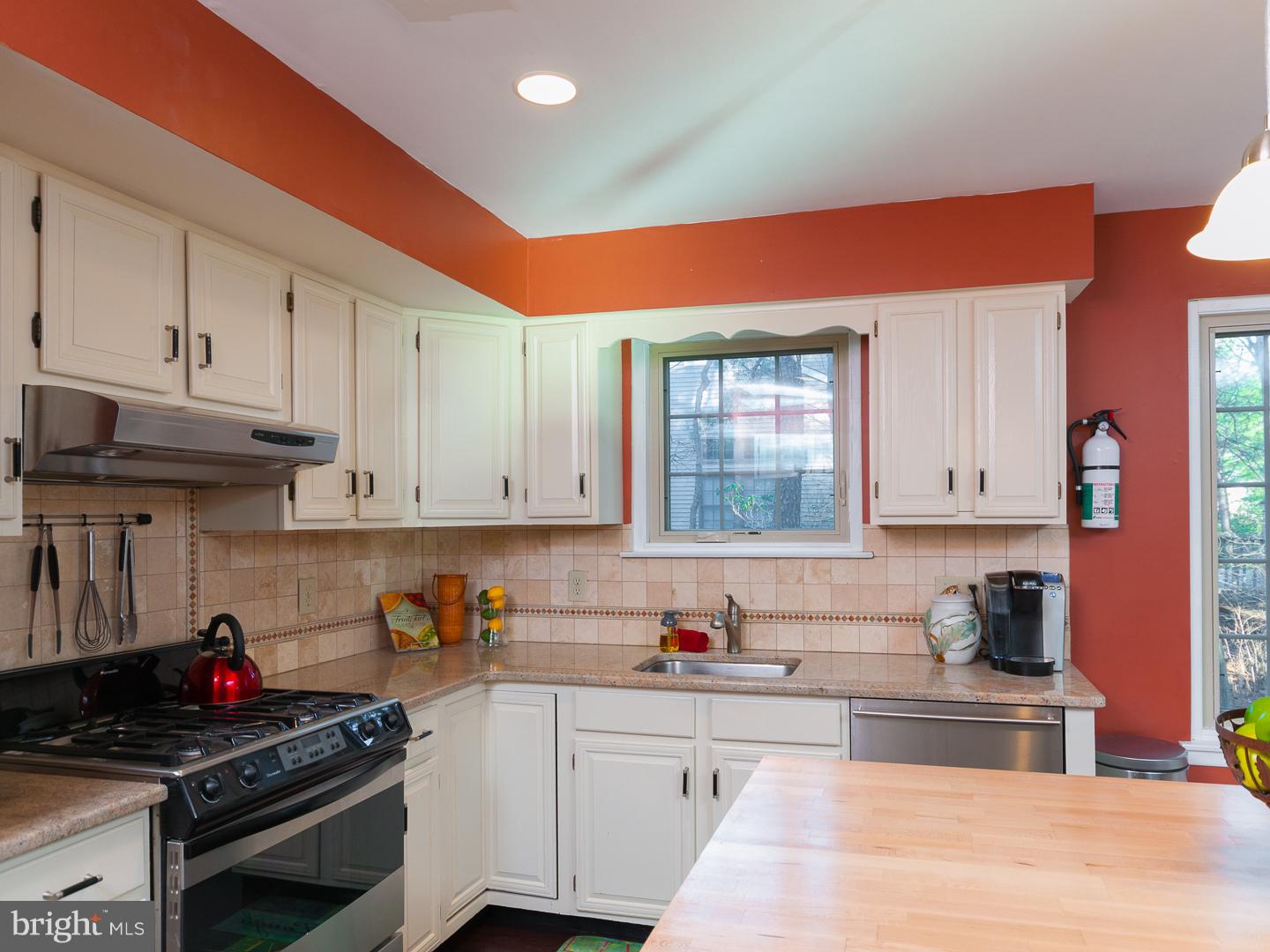 22 Fox Hollow Road Voorhees, NJ 08043 - Photo 8 of 25 Kitchen
